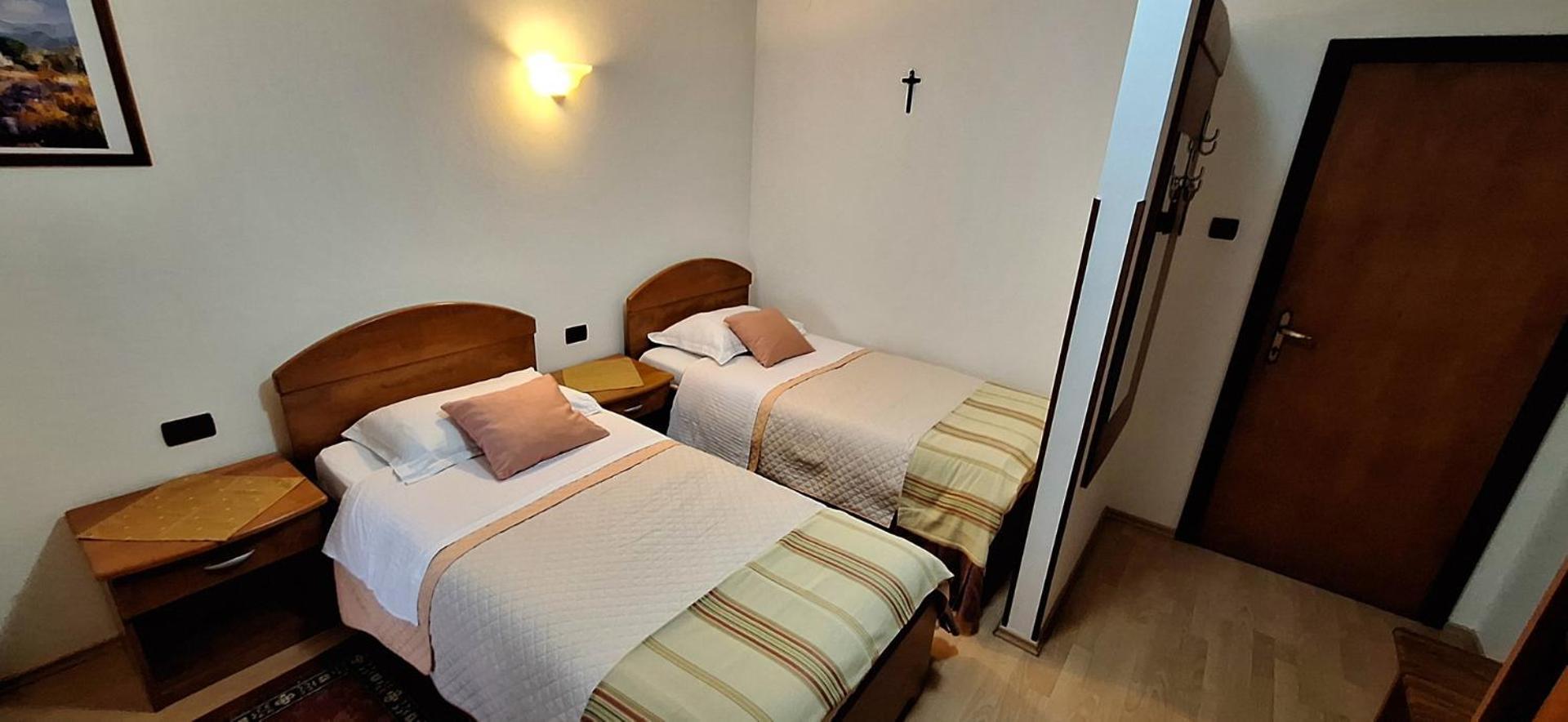 Apartments And Rooms Laura Pazin Ngoại thất bức ảnh