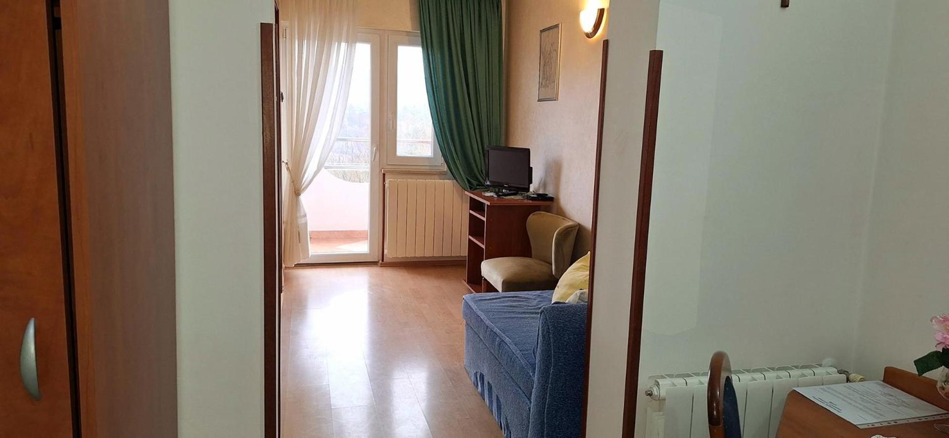Apartments And Rooms Laura Pazin Ngoại thất bức ảnh