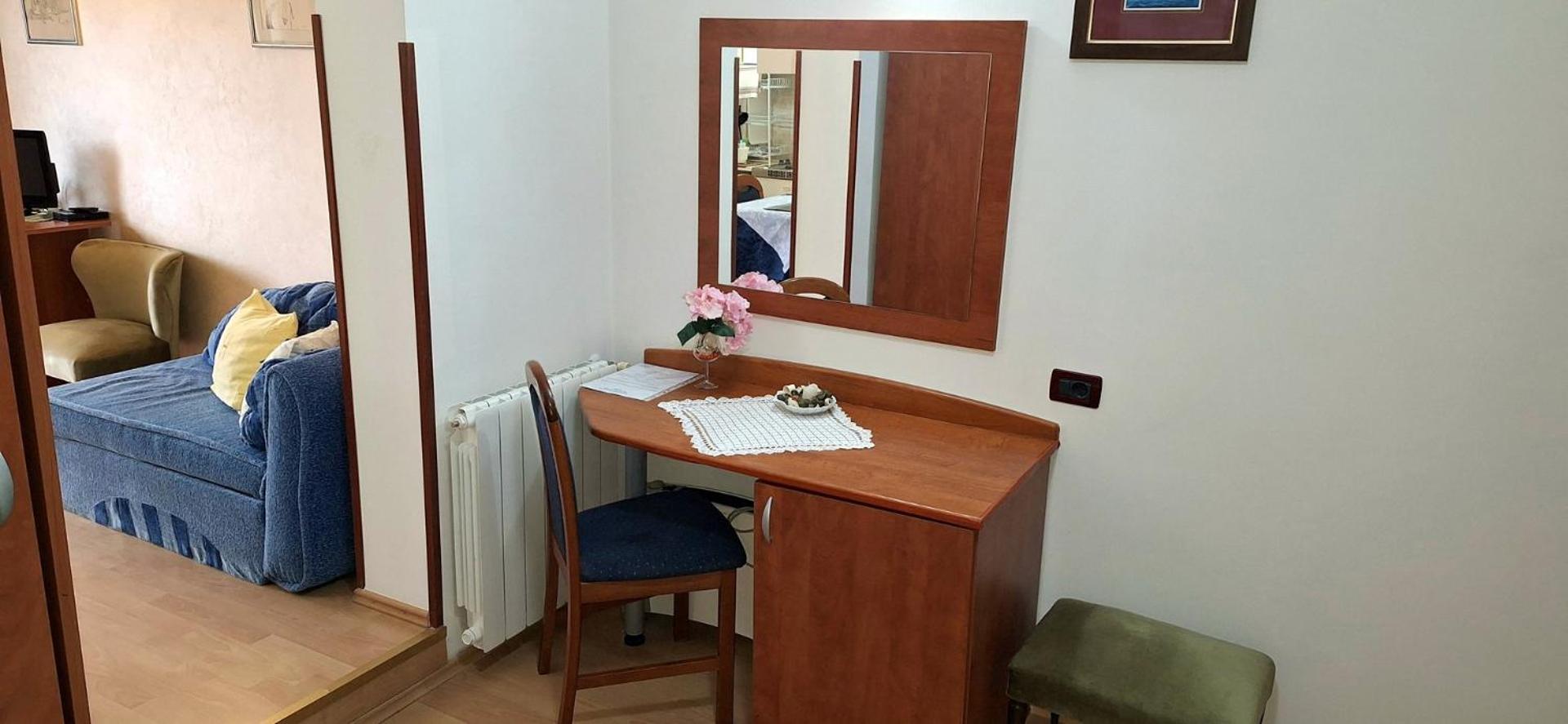 Apartments And Rooms Laura Pazin Ngoại thất bức ảnh