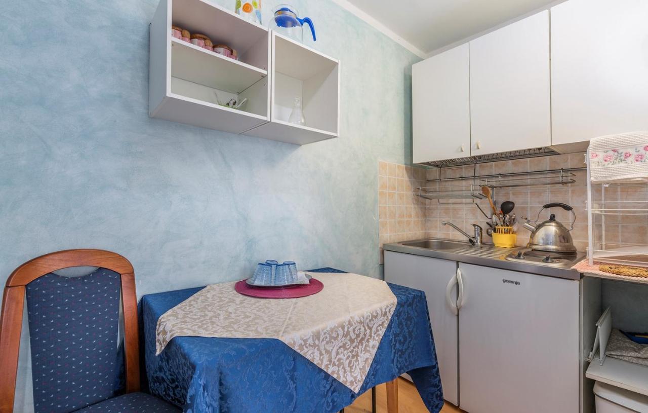 Apartments And Rooms Laura Pazin Ngoại thất bức ảnh
